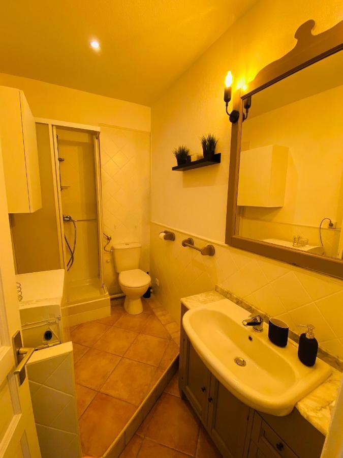 Corso Home- Central Apartment In مينتون المظهر الخارجي الصورة