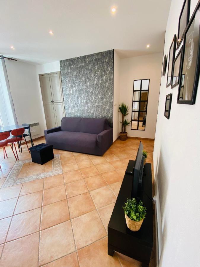 Corso Home- Central Apartment In مينتون المظهر الخارجي الصورة