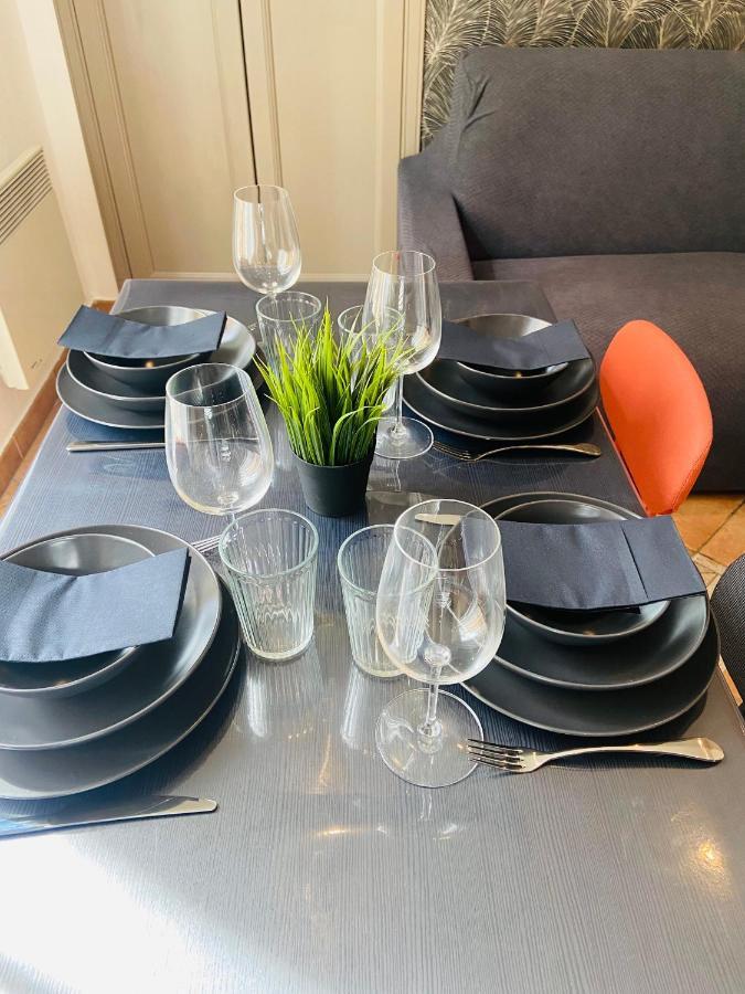 Corso Home- Central Apartment In مينتون المظهر الخارجي الصورة